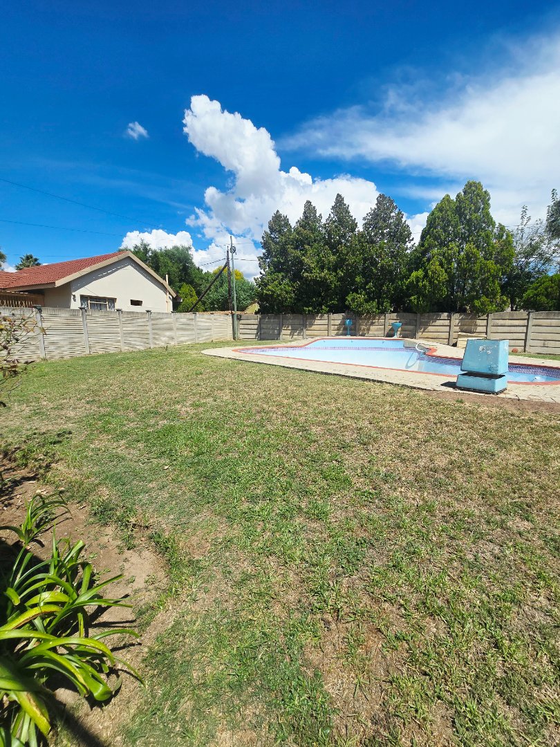 4 Bedroom Property for Sale in La Hoff North West